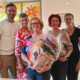 Bettina Hehenberger feiert ihr 25-jähriges Betriebsjubiläum in Oed-Oehling und blickt auf mehr als drei Jahrzehnte Berufserfahrung zurück.